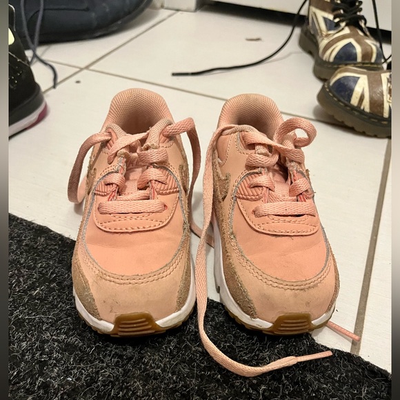 Nike Air Max - Picture 2 of 3